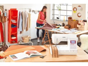 Masina de cusut Brother F400