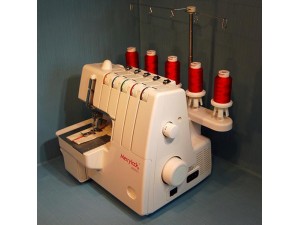 Masina surfilat si acoperire Merrylock 3000CL